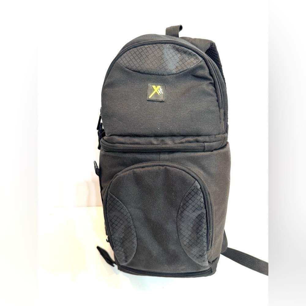 Xit XTBPS Black Deluxe Digital Camera & Video Sling Style Padded Shoulder Bag